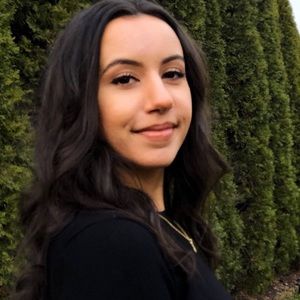 Meet your Posher, Mayra